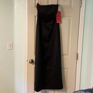 Gorgeous black strapless dress w/red accent, sz 12
